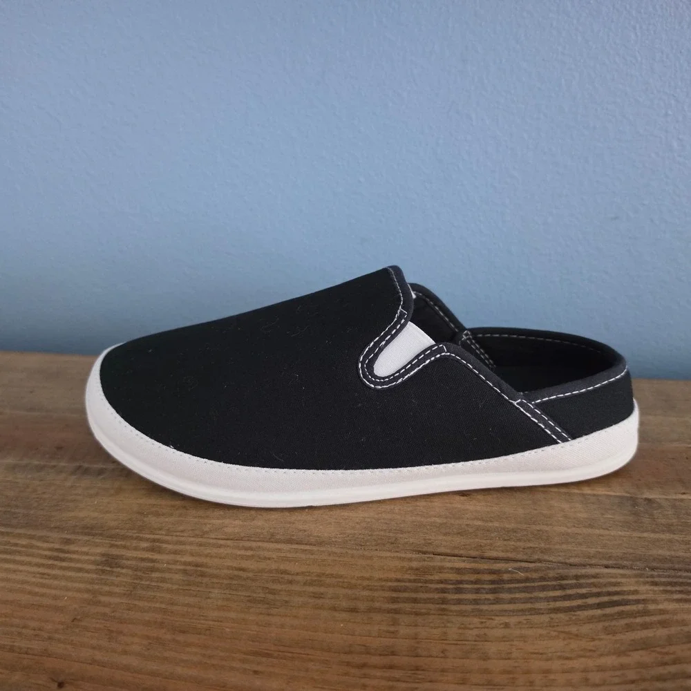 Deer Stags Youth Slipperooz Lil Spike Black Canvas Slip On Slipper Shoes Size 6M